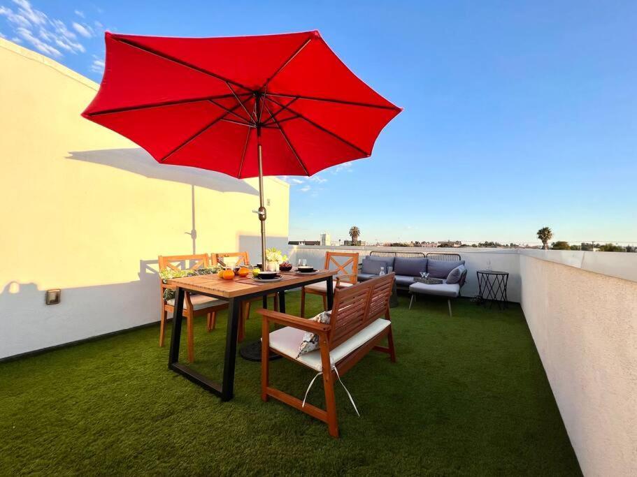 Luxury K-Town Dwelling With Private Rooftop Deck. 로스앤젤레스 외부 사진